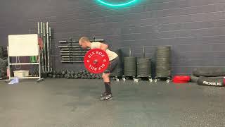 Paused barbell rows demonstration